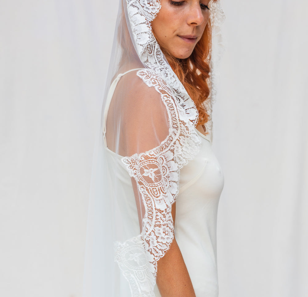 28 Tender And Beautiful Floral Wedding Veils - Weddingomania